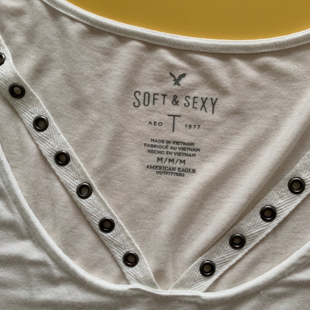 white top - Picture 2 of 2